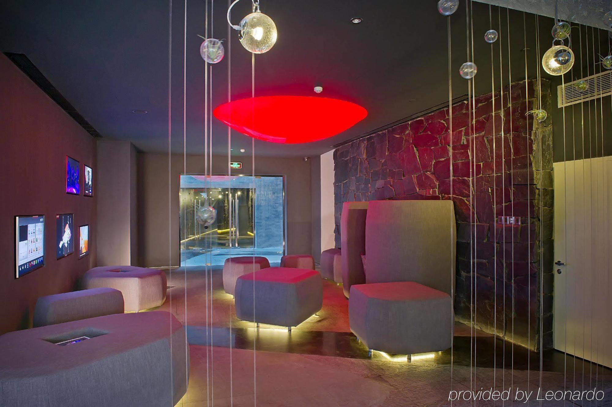 The Emperor Tiananmen Beijing 호텔 외부 사진 The interior of the lounge