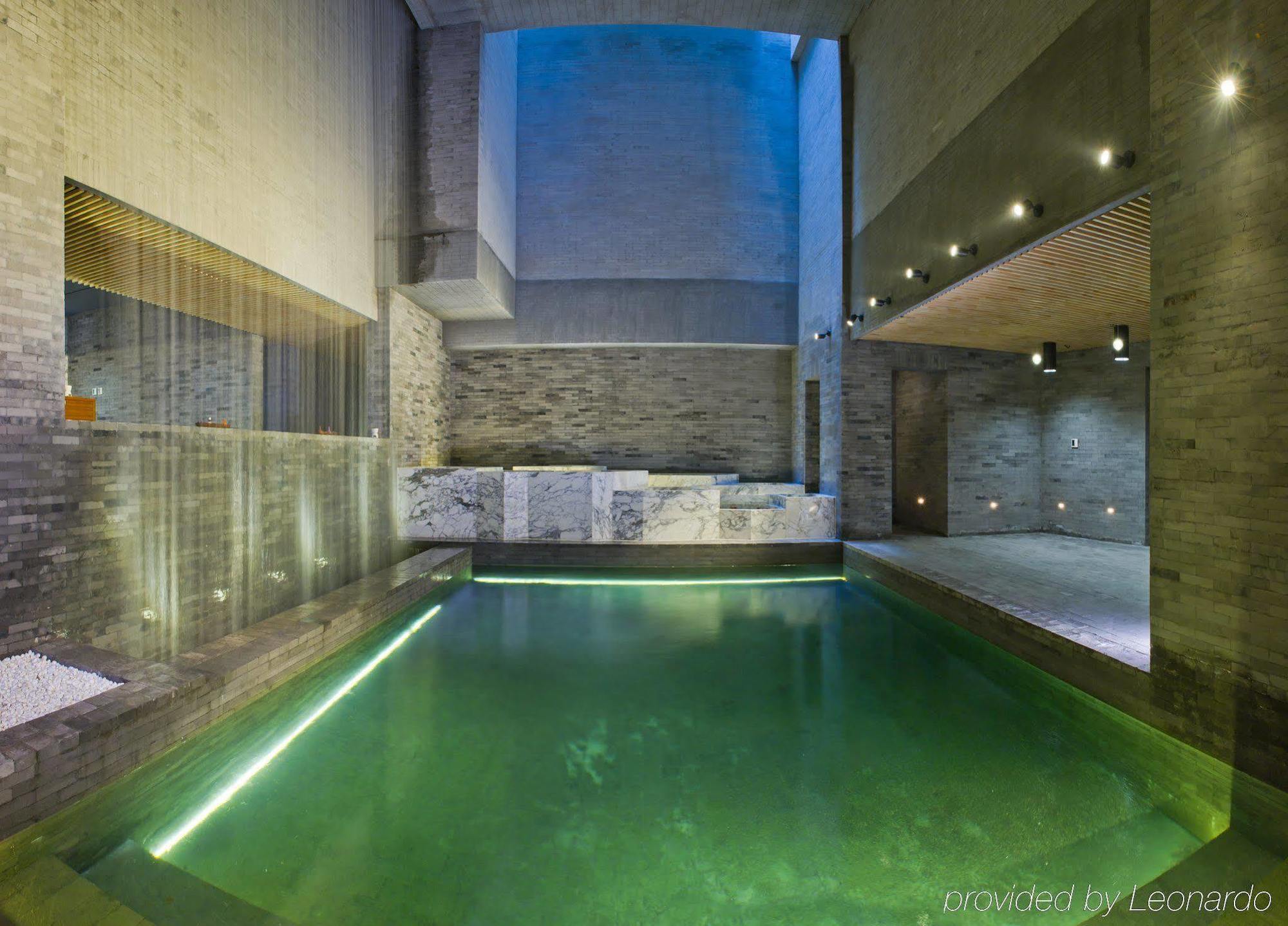 The Emperor Tiananmen Beijing 호텔 외부 사진 The spa at the hotel