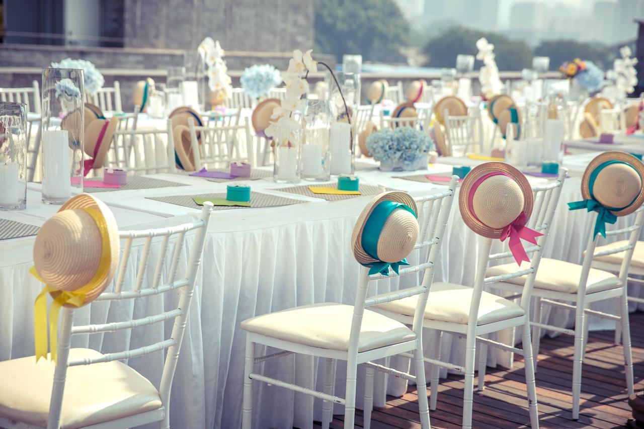 The Emperor Tiananmen Beijing 호텔 외부 사진 Chiavari chairs at a wedding