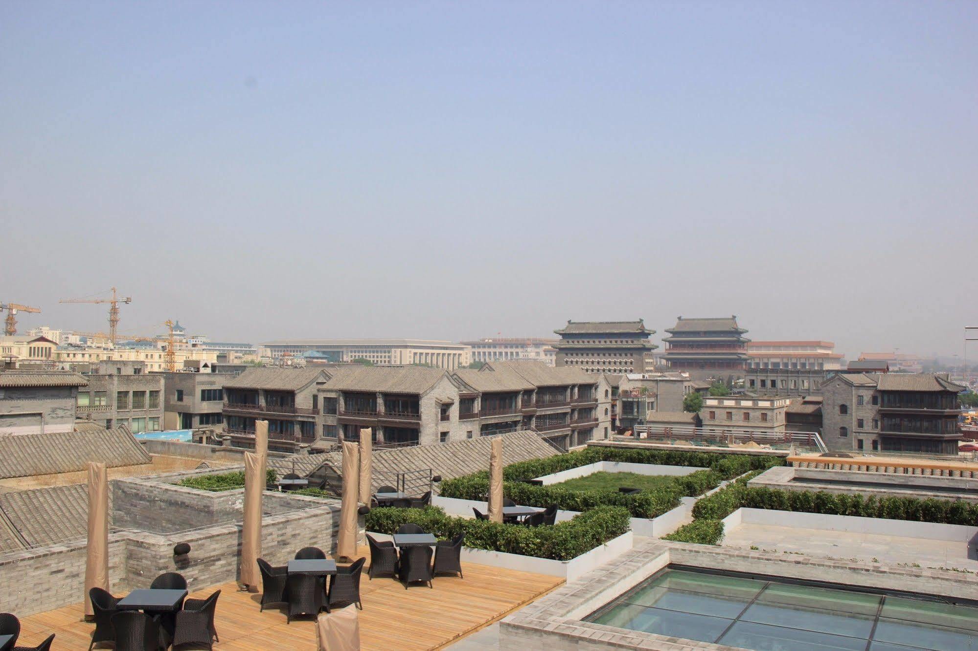 The Emperor Tiananmen Beijing 호텔 외부 사진 The view of the Forbidden City from the rooftop of the hotel